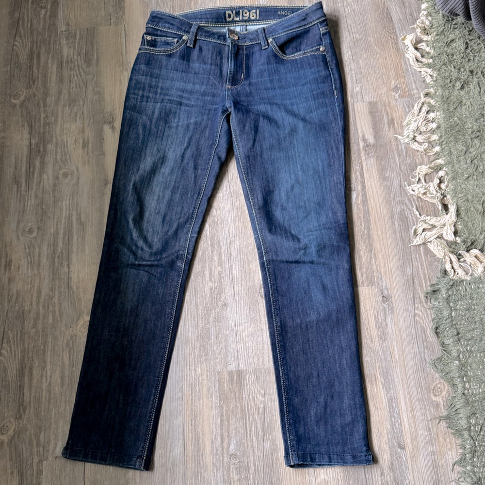 DL1961 jeans. Style is Angel mid rise skinny ankle